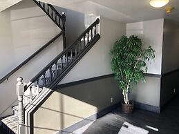 Ameri-Stay Inn & Suites