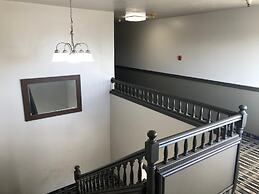 Ameri-Stay Inn & Suites