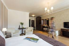 Premier Luxury Mountain Resort