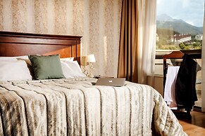 Premier Luxury Mountain Resort