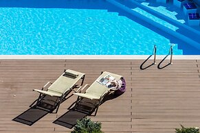 Premier Luxury Mountain Resort