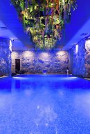 Premier Luxury Mountain Resort