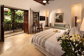 Casa del Arzobispado Hotel