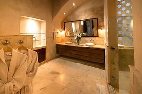 Casa del Arzobispado Hotel