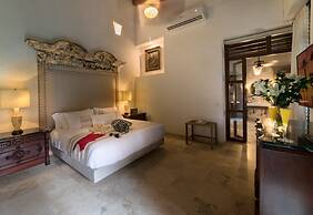 Casa del Arzobispado Hotel