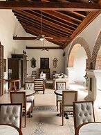 Casa del Arzobispado Hotel