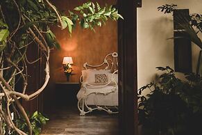 Casa del Arzobispado Hotel