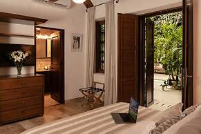 Casa del Arzobispado Hotel