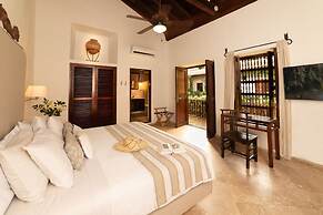 Casa del Arzobispado Hotel