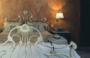 Casa del Arzobispado Hotel