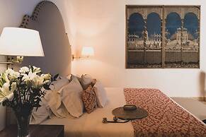 Casa del Arzobispado Hotel