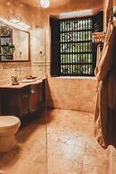 Casa del Arzobispado Hotel