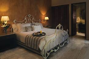 Casa del Arzobispado Hotel