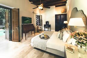 Casa del Arzobispado Hotel