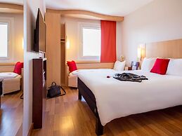 ibis Plzen