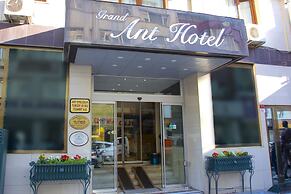 Grand Ant Hotel