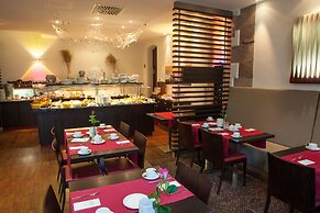 NOVINA HOTEL Tillypark