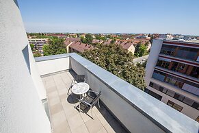 NOVINA HOTEL Tillypark