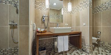 Rixos Sungate - The Land of Legend Access