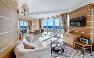 Rixos Sungate - The Land of Legend Access