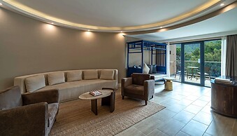 Rixos Sungate - The Land of Legend Access