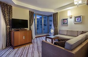 Rixos Sungate - The Land of Legend Access