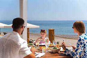 Rixos Sungate - The Land of Legend Access