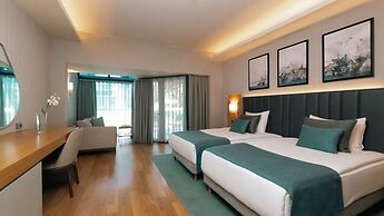 Rixos Sungate - The Land of Legend Access