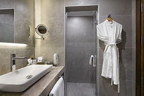 Rixos Sungate - The Land of Legend Access