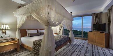 Rixos Sungate - The Land of Legend Access