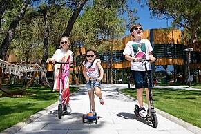 Rixos Sungate - The Land of Legend Access