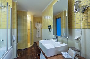 Rixos Sungate - The Land of Legend Access