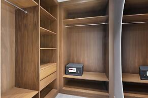 Rixos Sungate - The Land of Legend Access