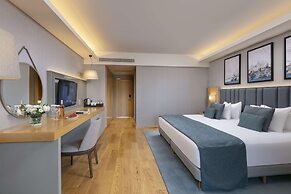 Rixos Sungate - The Land of Legend Access