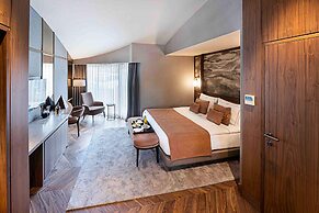 Rixos Sungate - The Land of Legend Access