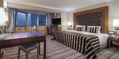 Rixos Sungate - The Land of Legend Access