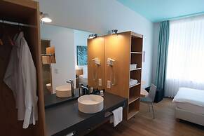 MOMA1890 Boutique Hotel