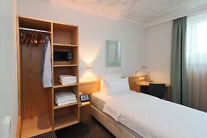 MOMA1890 Boutique Hotel