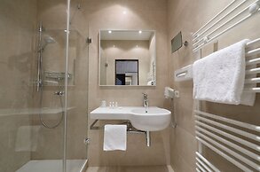 MOMA1890 Boutique Hotel