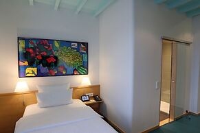 MOMA1890 Boutique Hotel