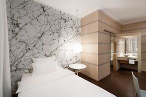 MOMA1890 Boutique Hotel