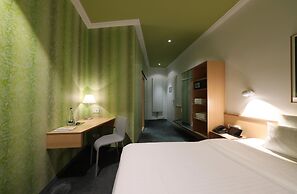 MOMA1890 Boutique Hotel