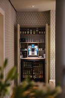 MOMA1890 Boutique Hotel