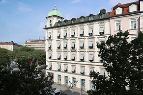 MOMA1890 Boutique Hotel