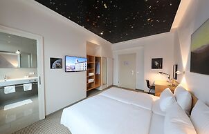 MOMA1890 Boutique Hotel