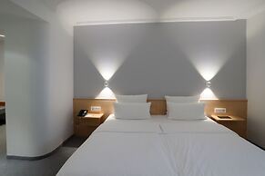 MOMA1890 Boutique Hotel