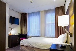 Post-Plaza Hotel & Grand Café