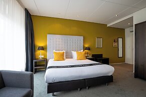 Post-Plaza Hotel & Grand Café