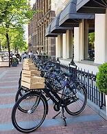 Post-Plaza Hotel & Grand Café