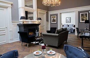 Post-Plaza Hotel & Grand Café